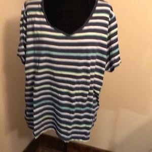 Short sleeve tee shirt